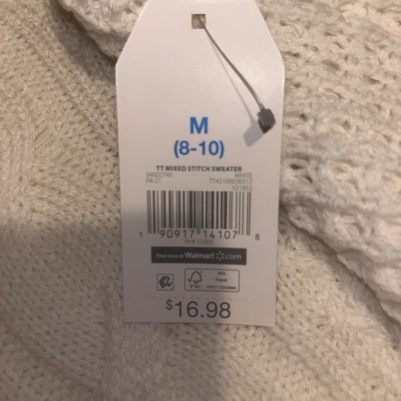 Simple white long sleeve sweater never worn. - Picture 4 of 4